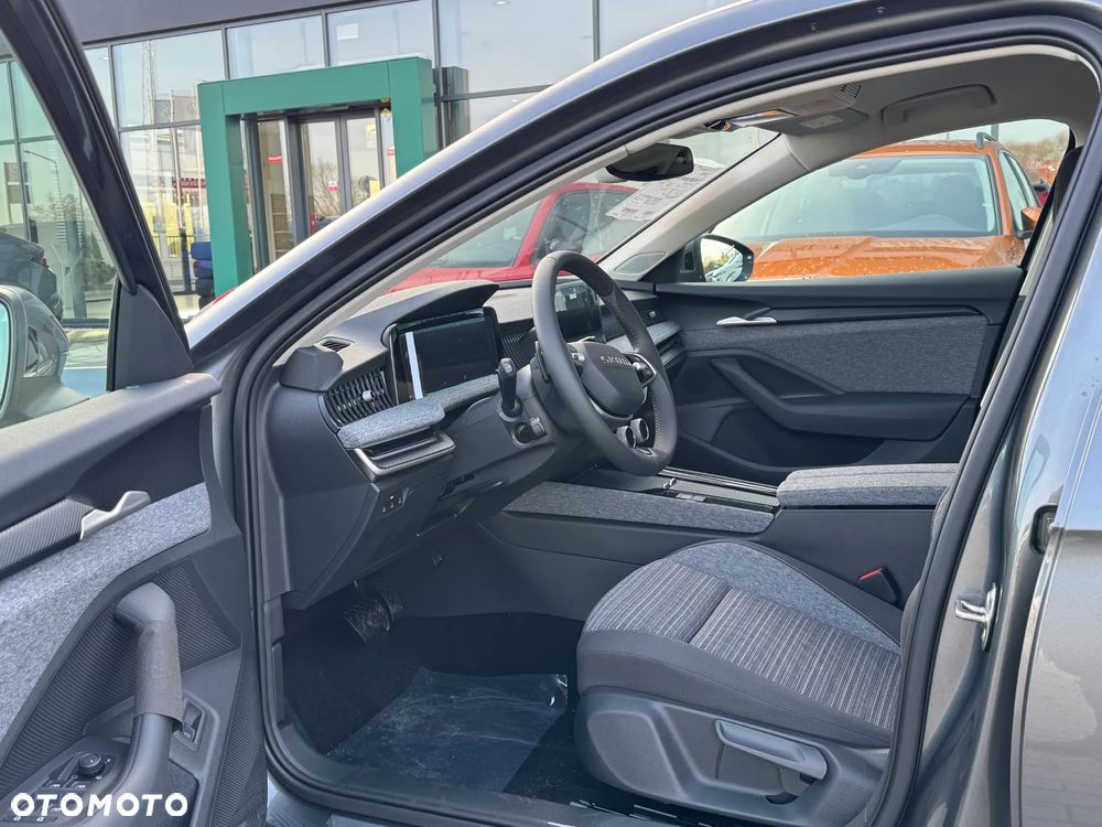 Skoda Superb 2.0 TSI Edition 130 DSG - 11