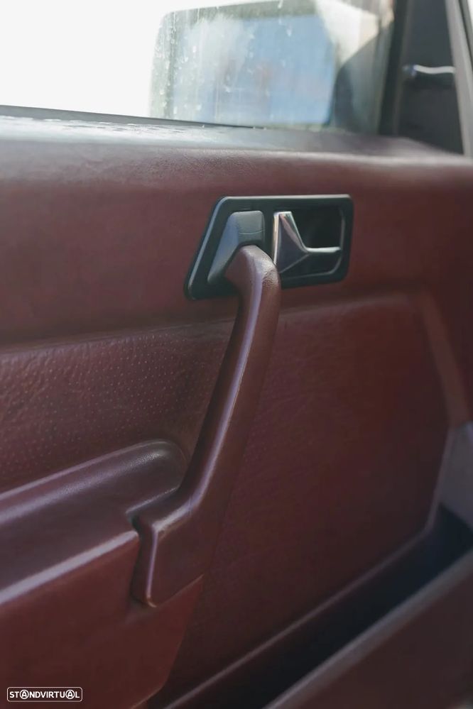 Mercedes-Benz W201 (1982-1993) 190 D 2.5 - 5