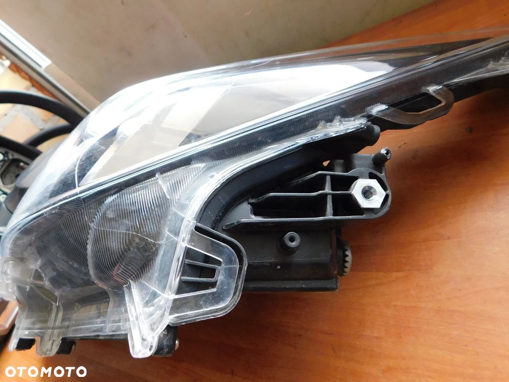 lampa lewa przód TOYOTA COROLLA E21 EU - 7