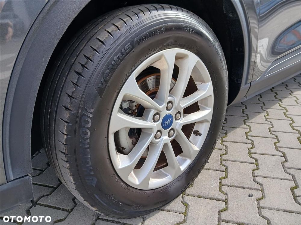 Ford Kuga 2.5 FHEV FWD Titanium - 24