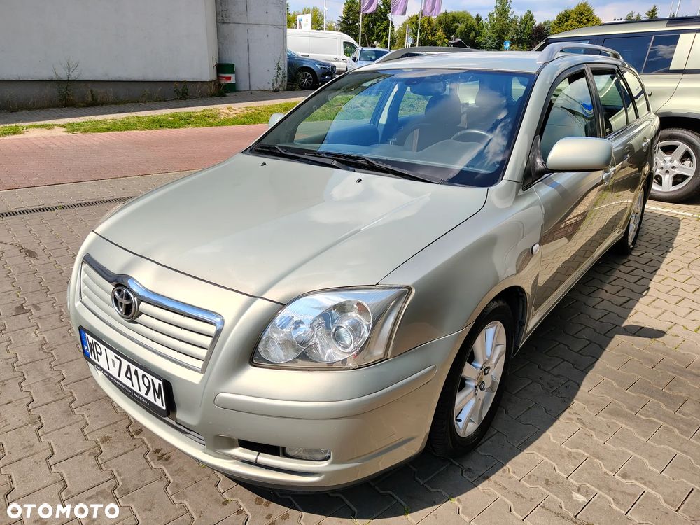 Toyota Avensis - 1