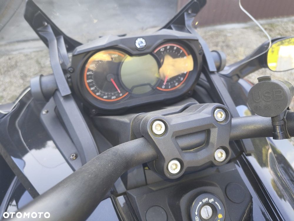 Can-Am Spyder - 6