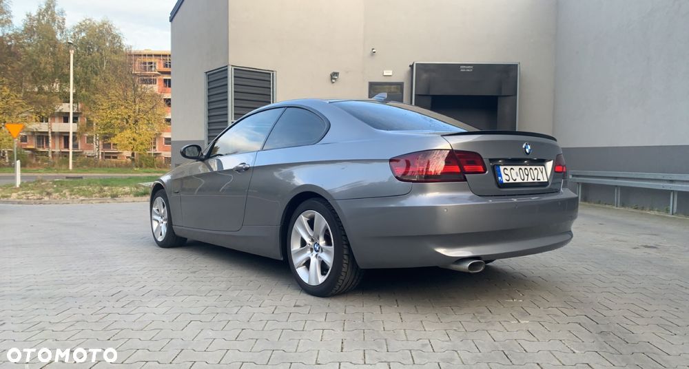 BMW Seria 3 320d Coupe - 15