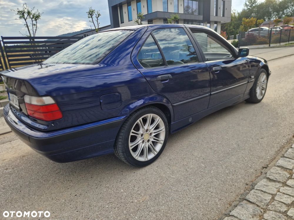 BMW Seria 3 318i - 2