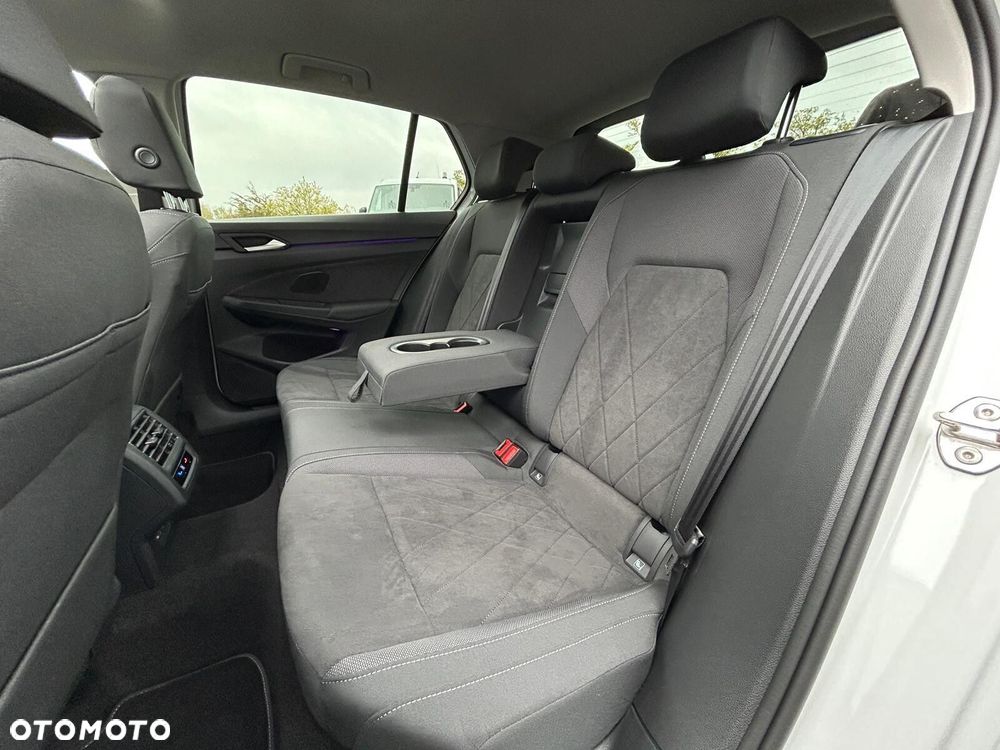 Volkswagen Golf - 20