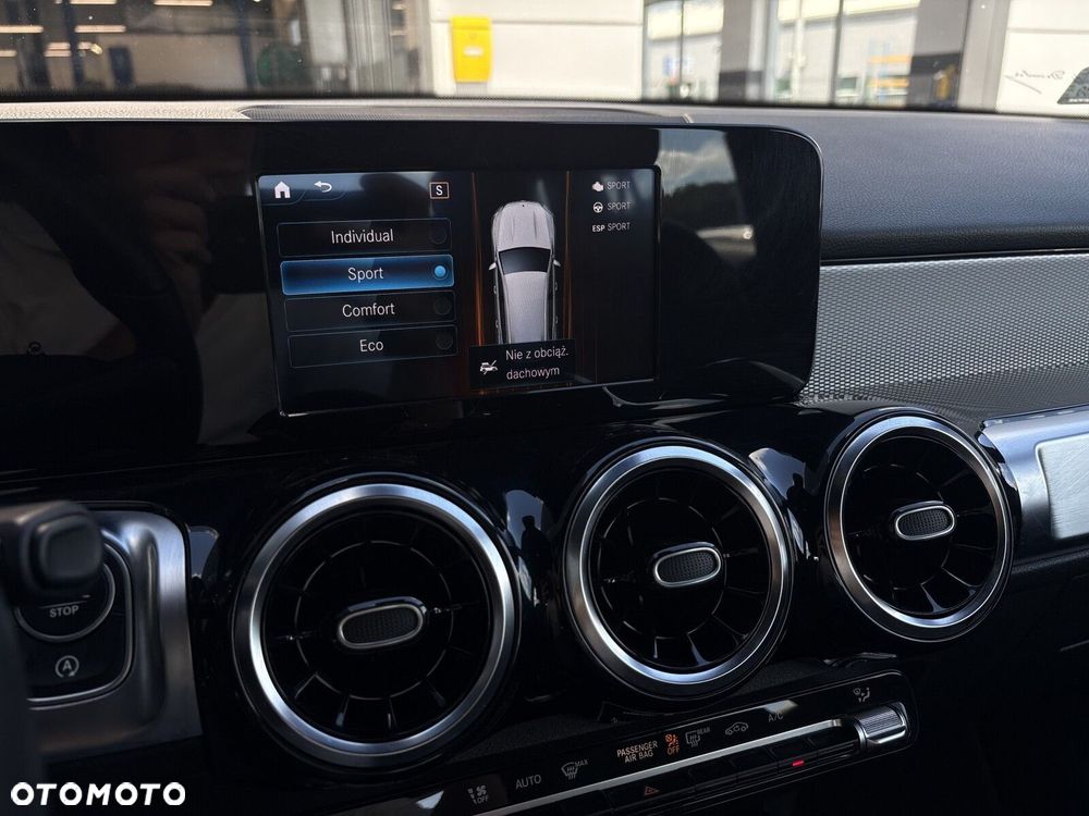 Mercedes-Benz GLB 200 7G-DCT - 26