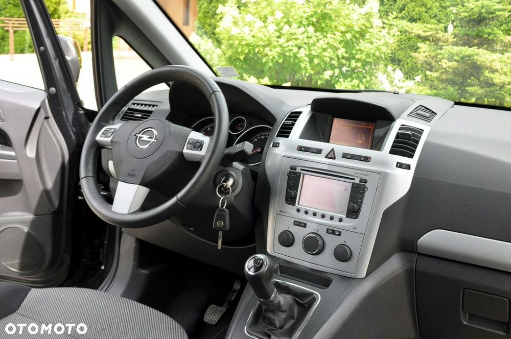 Opel Zafira - 26