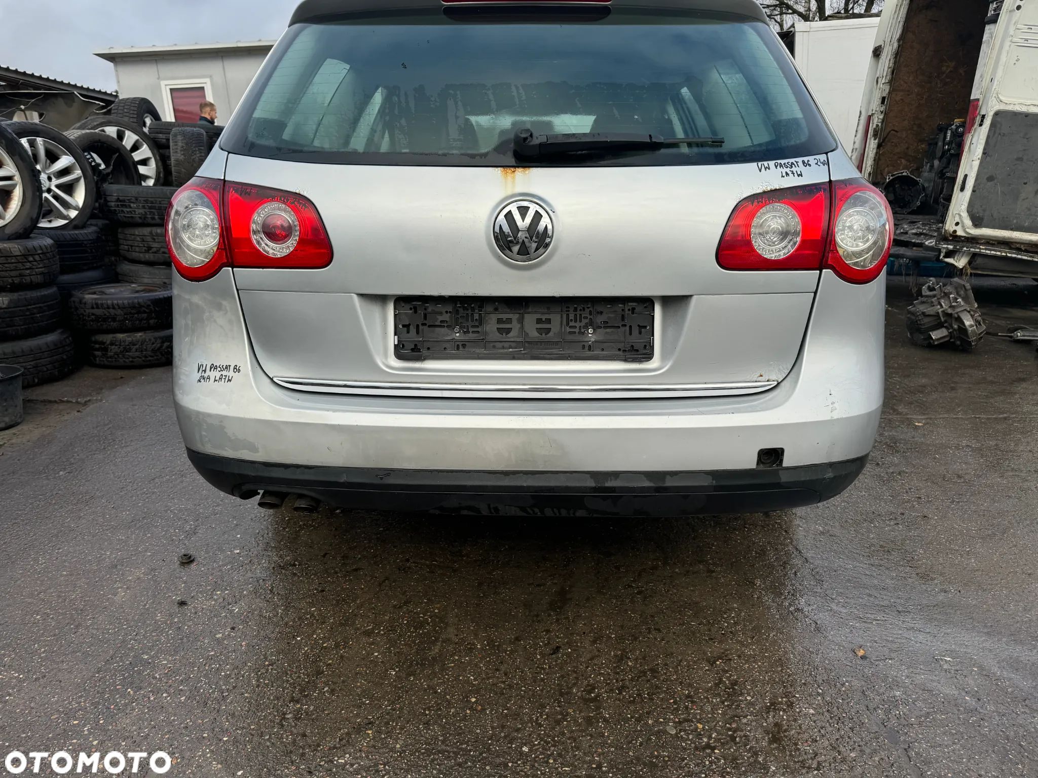 VW PASSAT B6 ZDERZAK TYŁ TYLNY LA7W KOMBI - 1