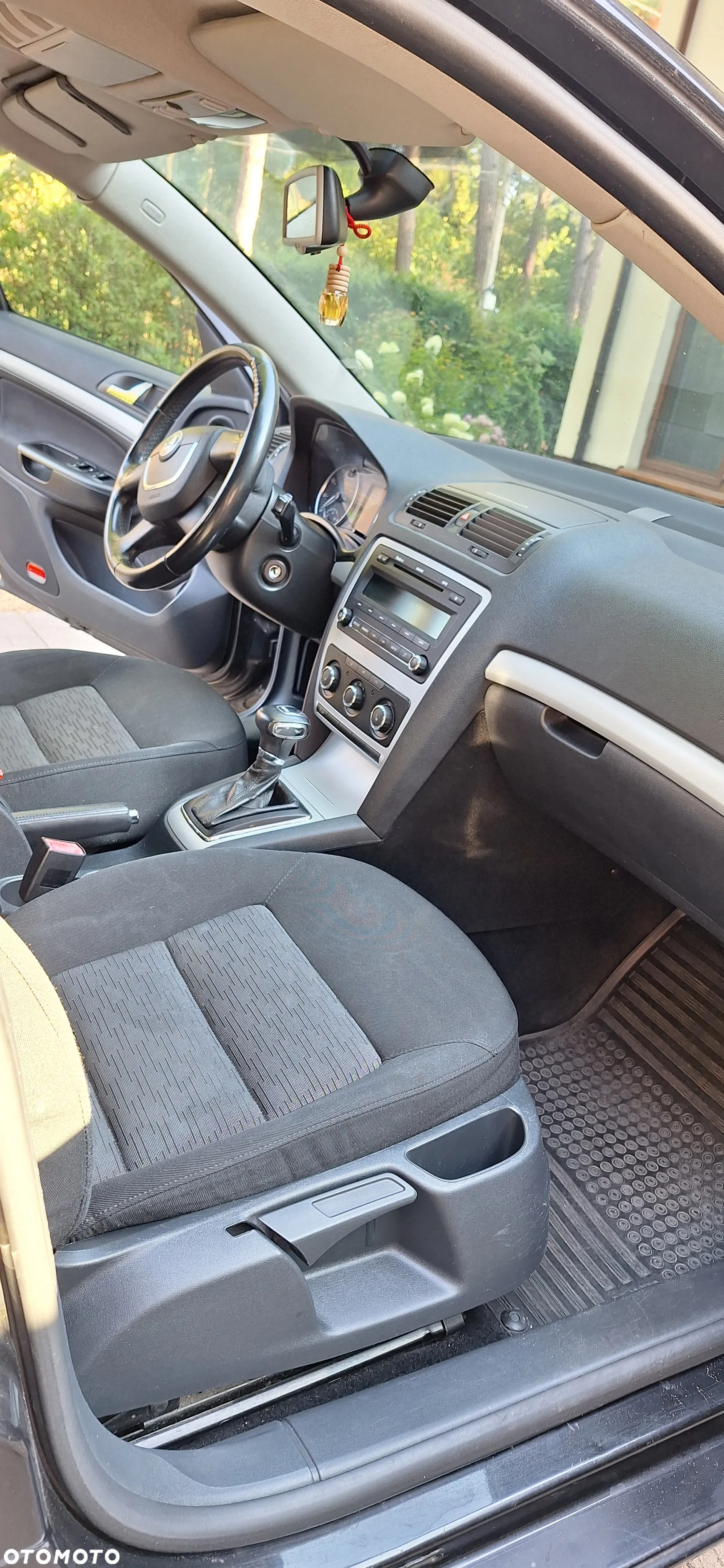 Skoda Octavia 1.4 TSI Ambiente DSG - 2