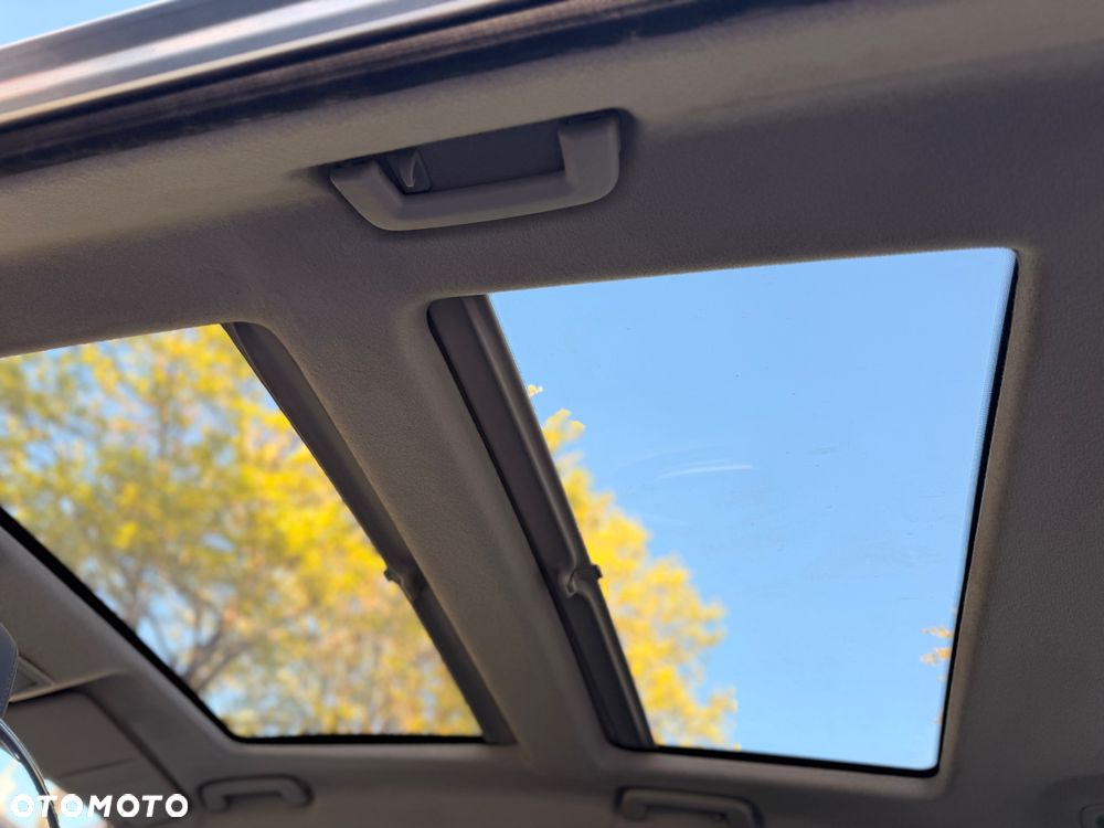 Ford S-Max 2.0 TDCi DPF Trend - 33