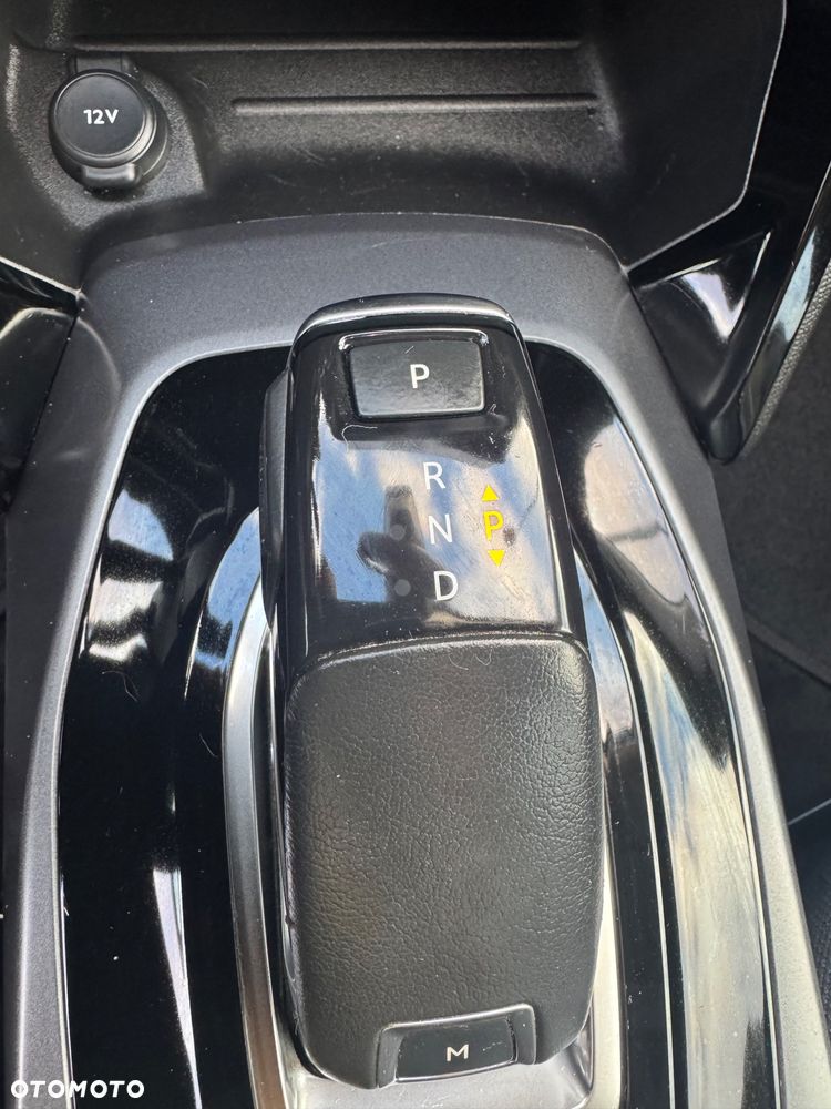 Peugeot 2008 - 11