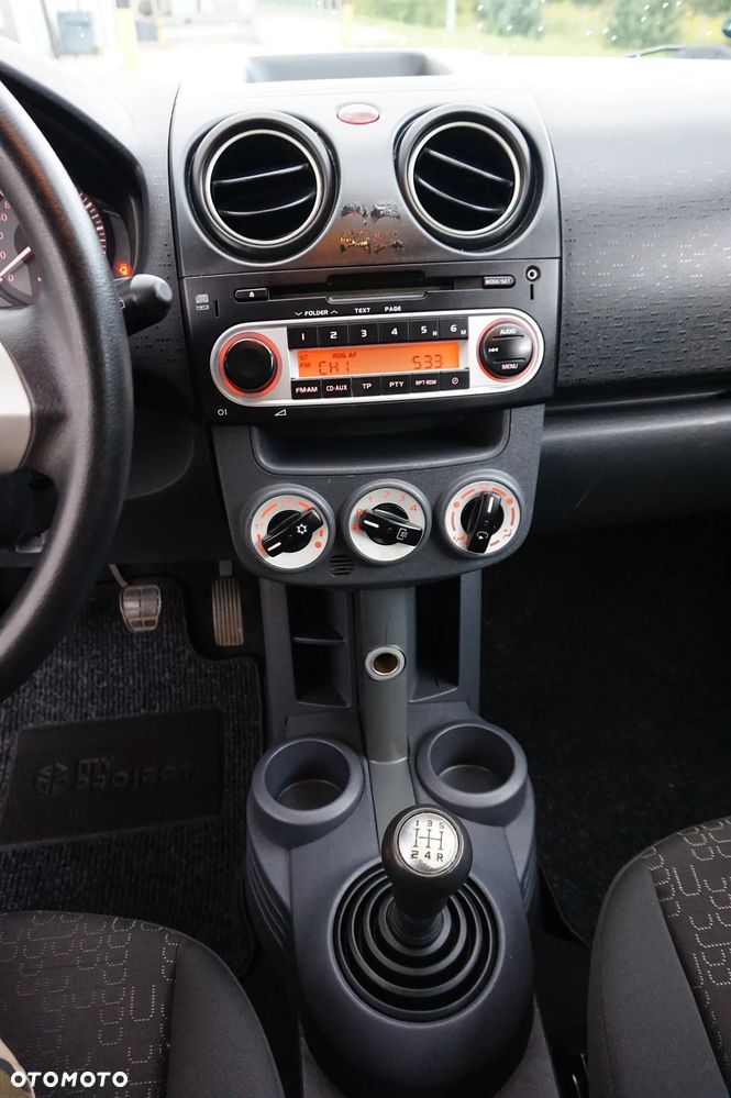 Mitsubishi Colt - 31