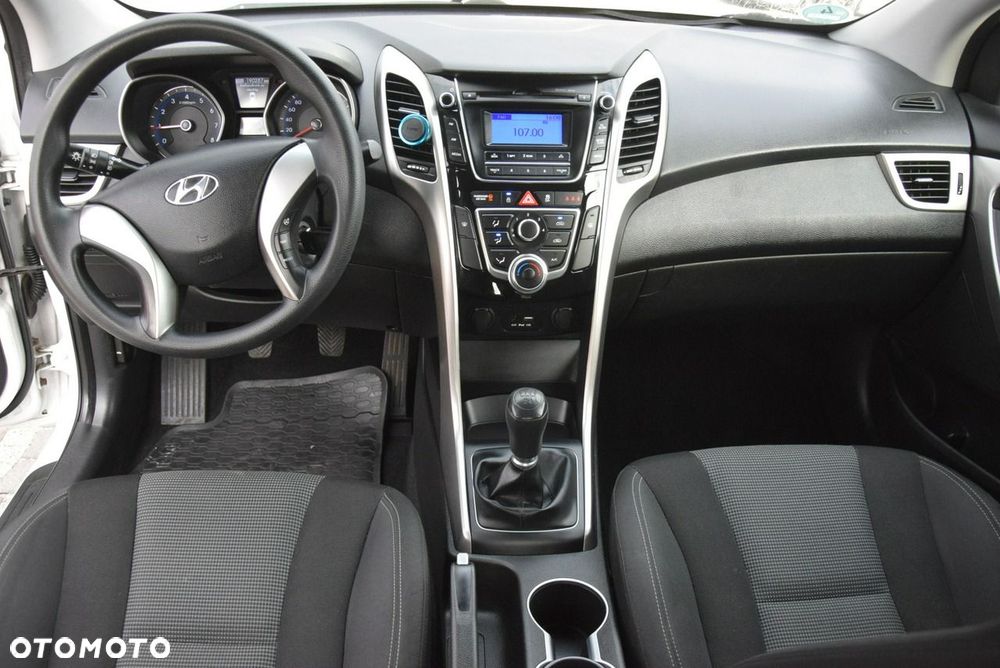 Hyundai i30 1.4 Classic + - 24