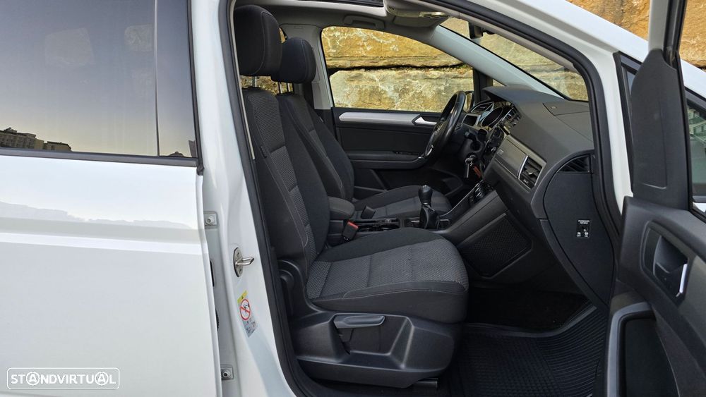 VW Touran 1.6 TDI Confortline - 24