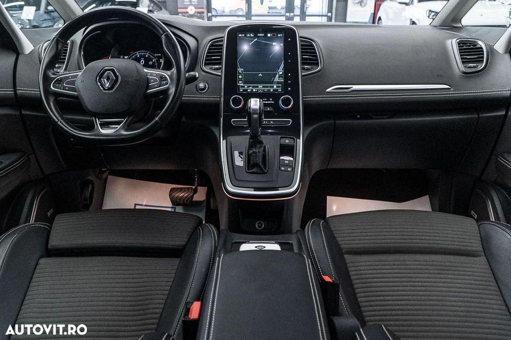 Renault Grand Scenic - 28