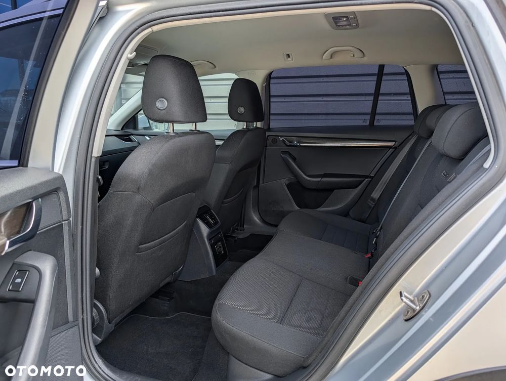 Skoda Octavia 1.8 TSI (Green tec) 4x4 DSG Scout - 18