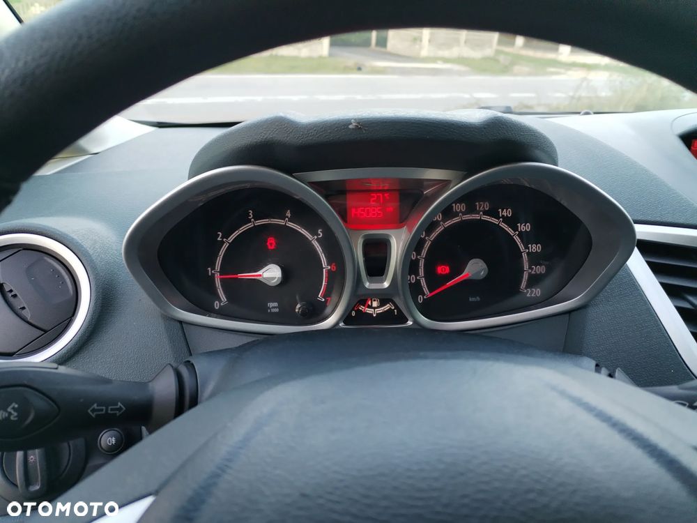 Ford Fiesta 1.25 Titanium - 23