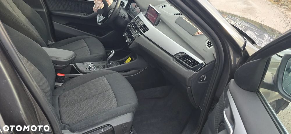 BMW X1 sDrive20d Sport Line - 11