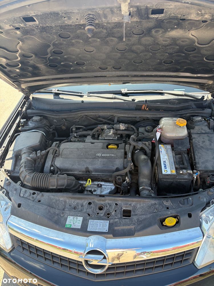 Opel Astra 1.6 Turbo Cosmo - 15