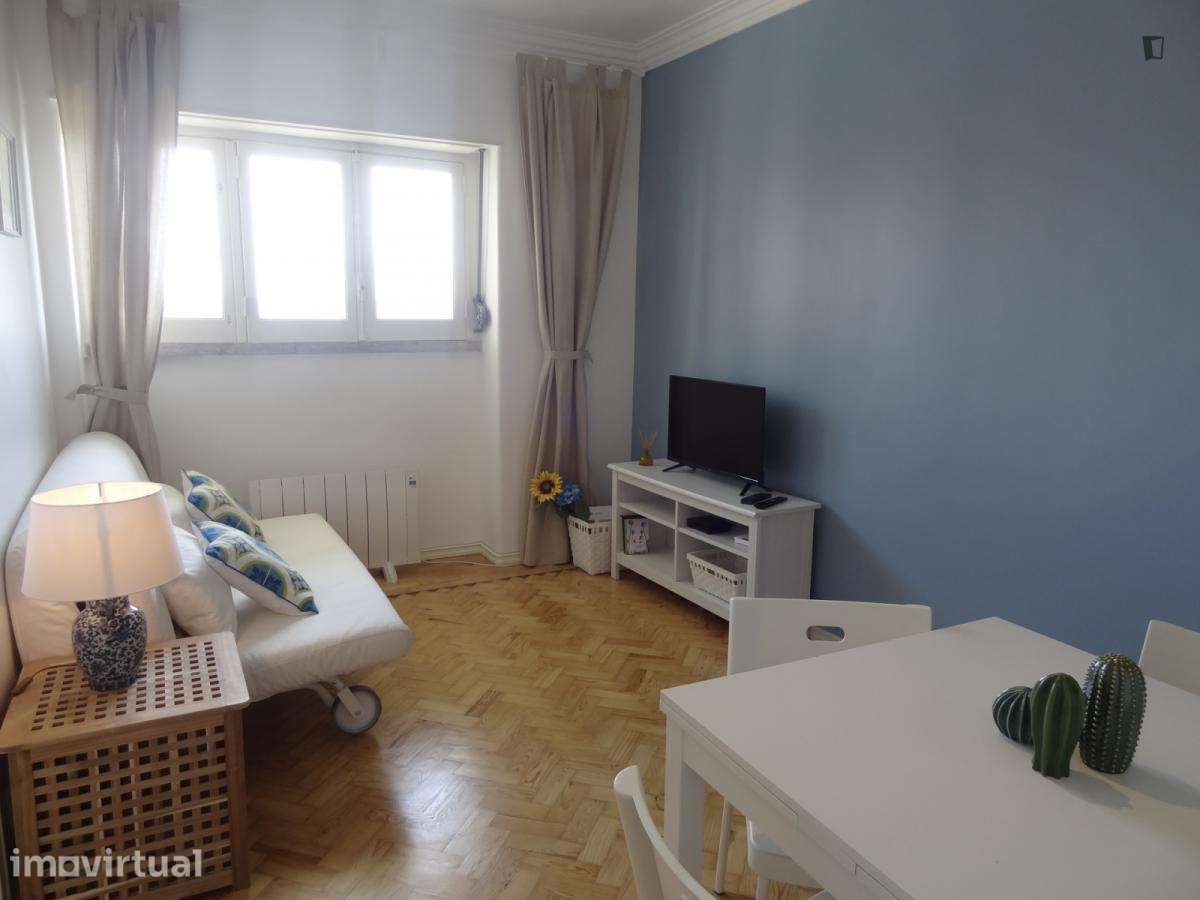 Apartamento com 2 quartos - localizado em Intendente Lisbon - Grande imagem: 2/18