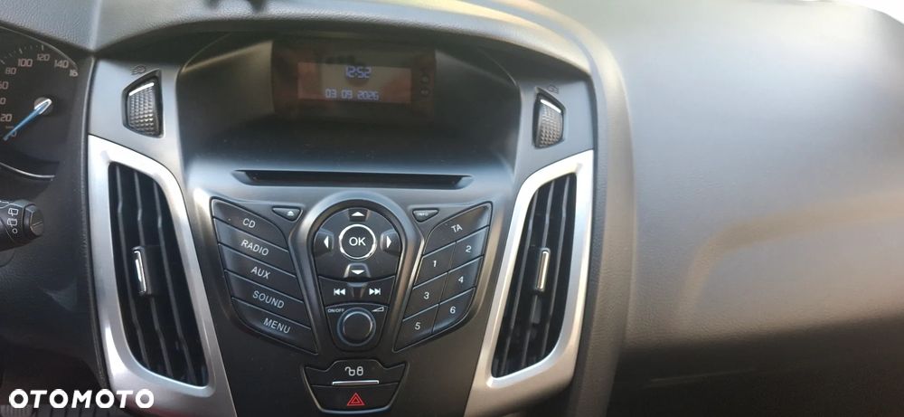 Ford Focus 1.6 Trend - 6