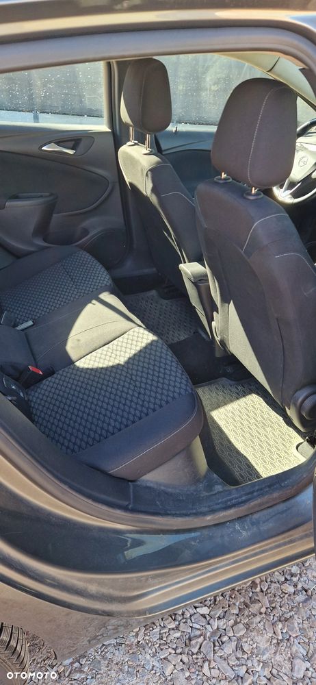 Opel Astra 1.4 T Enjoy - 11