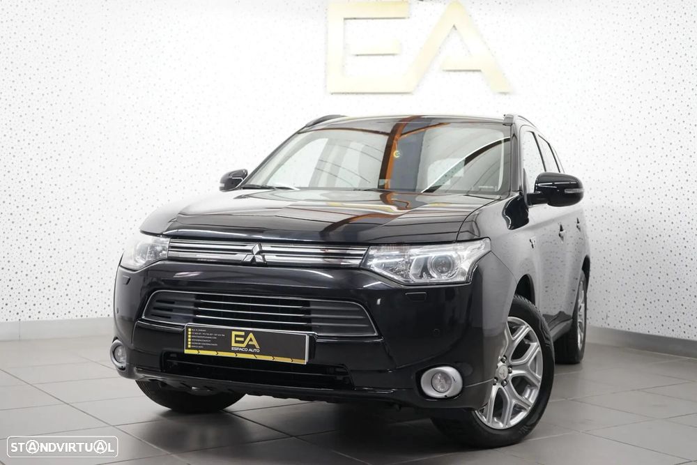 Mitsubishi Outlander 2.0 4WD Plus - 2