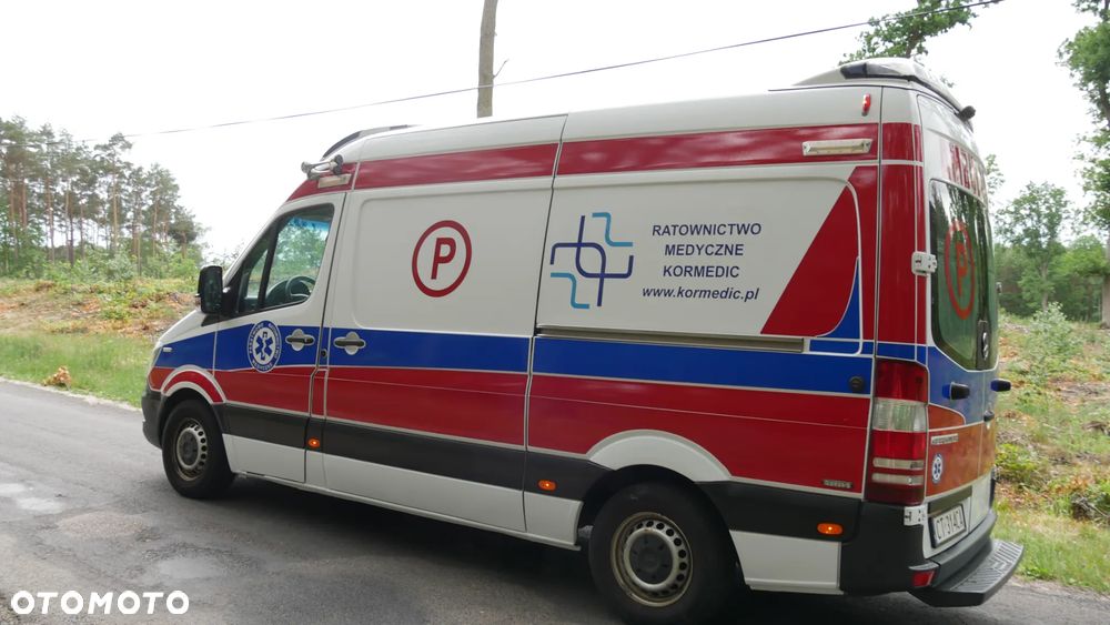 Mercedes-Benz Sprinter Ambulans - 3