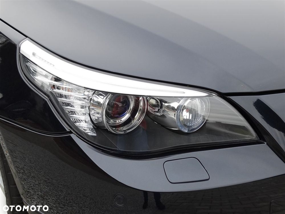 BMW Seria 5 530i - 7