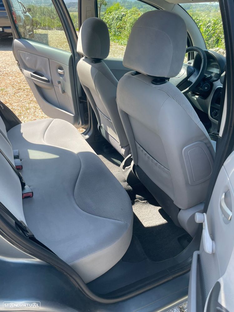 Citroën C3 1.4 HDi X-TR - 9