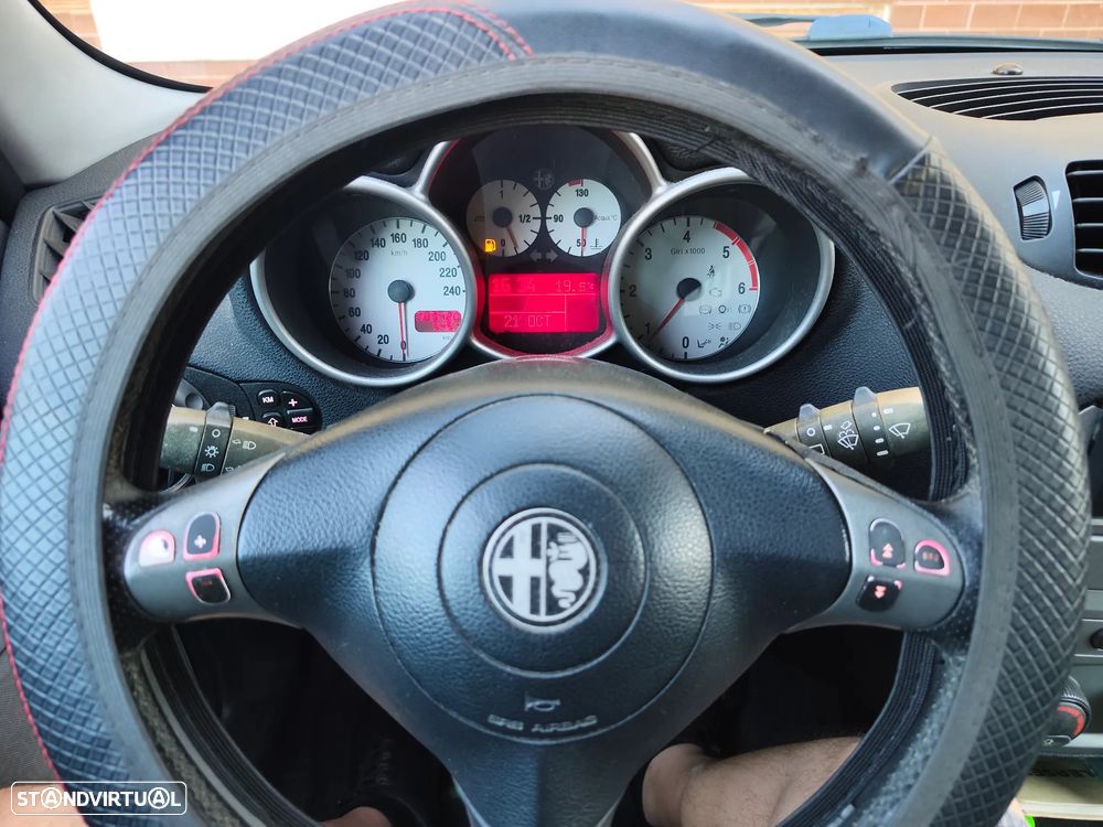 Alfa Romeo 147 1.9 JTD 16V Progression - 10