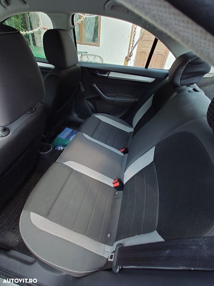 Skoda RAPID - 6