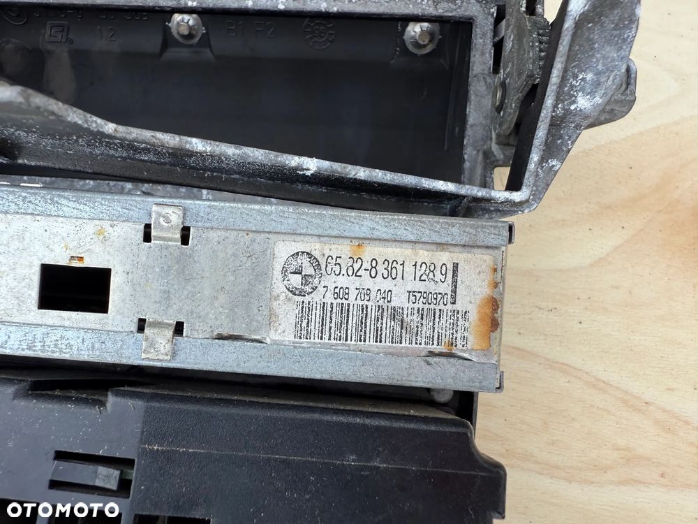 BMW E38 RADIO PANEL STEROWANIA KLIMATYZACJI KLIMATRONIK RAMKA RADIA DEKOR DREWNO OSŁONA 8361128 - 8