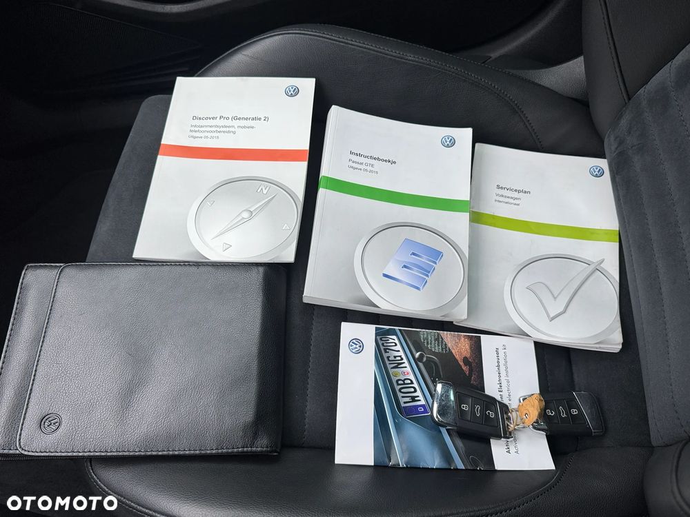 Volkswagen Passat - 36