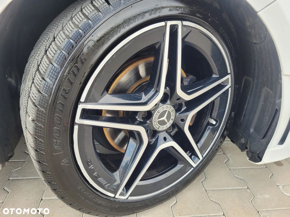 Mercedes-Benz Klasa A 200 7G-DCT AMG Line Advanced Plus - 21