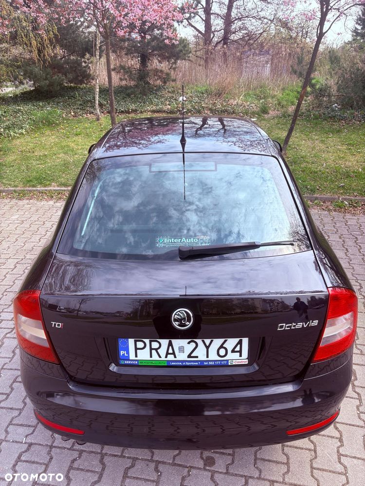 Skoda Octavia 2.0 TDI Elegance - 11