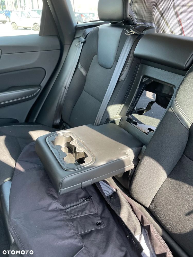 Volvo XC 60 T5 AWD Momentum - 8