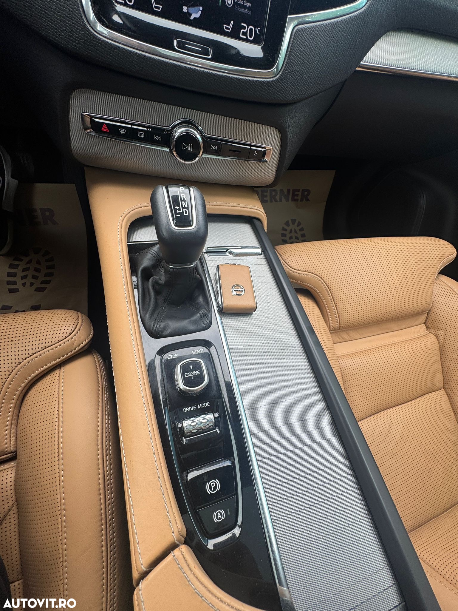 Volvo XC 90 - 12