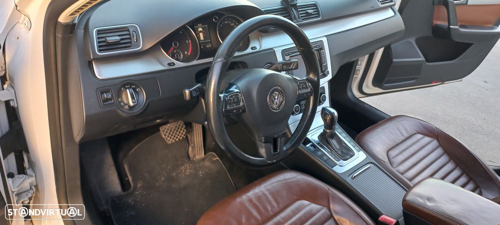 VW Passat Variant 2.0 TDi Highline Navig DSG - 35
