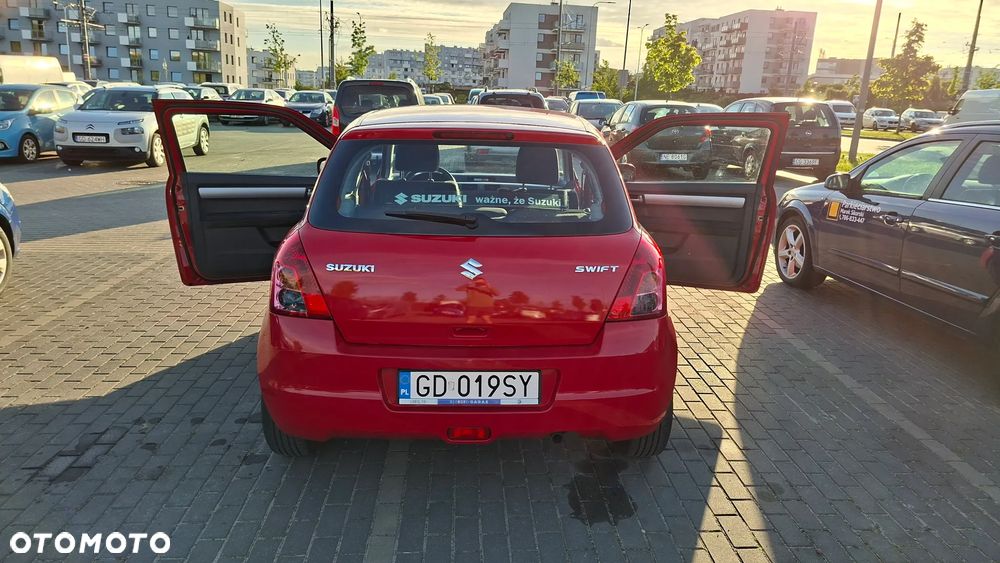 Suzuki Swift - 12