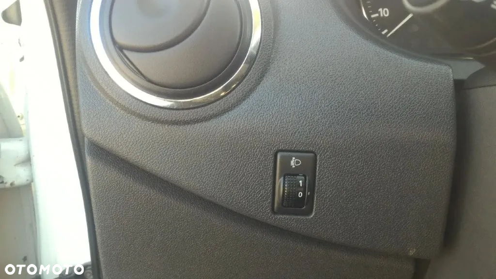 Nissan Almera - 26