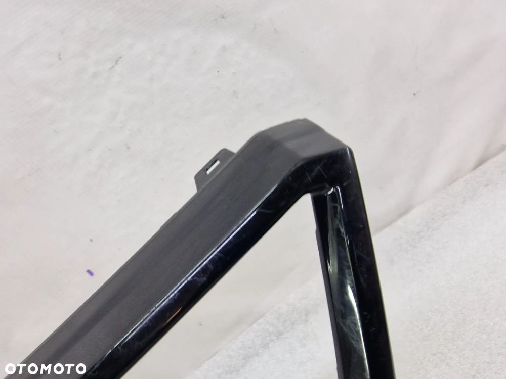 SEAT ATECA 575 16- ATRAPA / GRILL PRZEDNI PRZÓD / RAMKA CZARNA , NR 575854643C , NR AUKCJI GL809 - 12