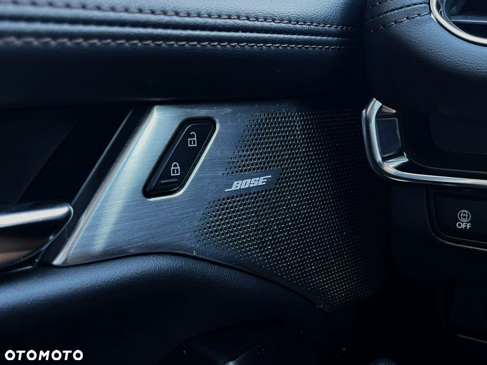 Mazda 3 e-SKYACTIV-X 186 M HYBRID EXCLUSIVE-LINE - 16