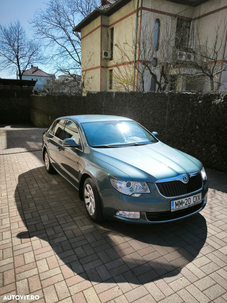 Skoda Superb Combi 2.0 TDI Ambition - 12