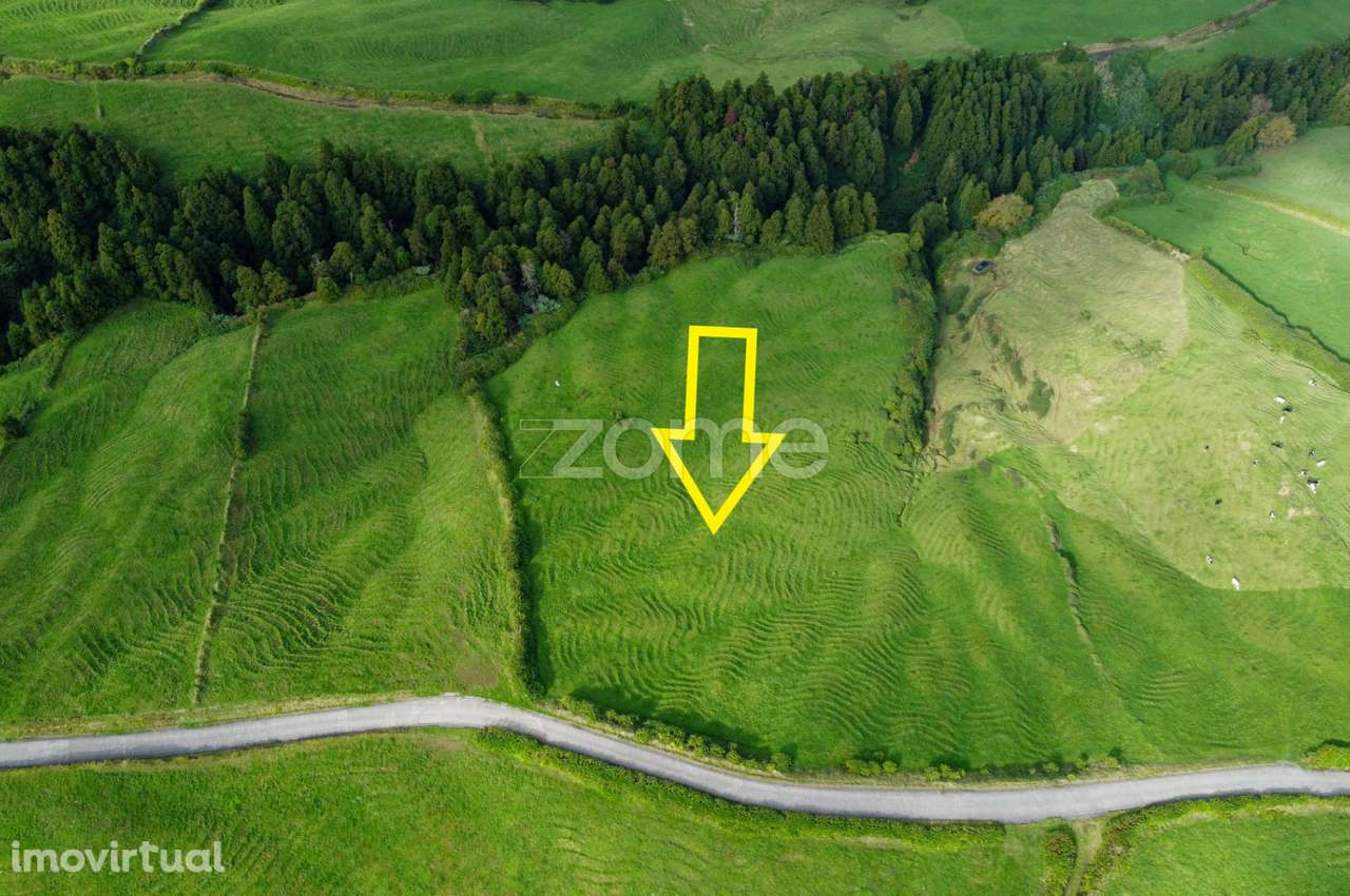 Terreno Rústico com 40.140m2 - Grande imagem: 3/8