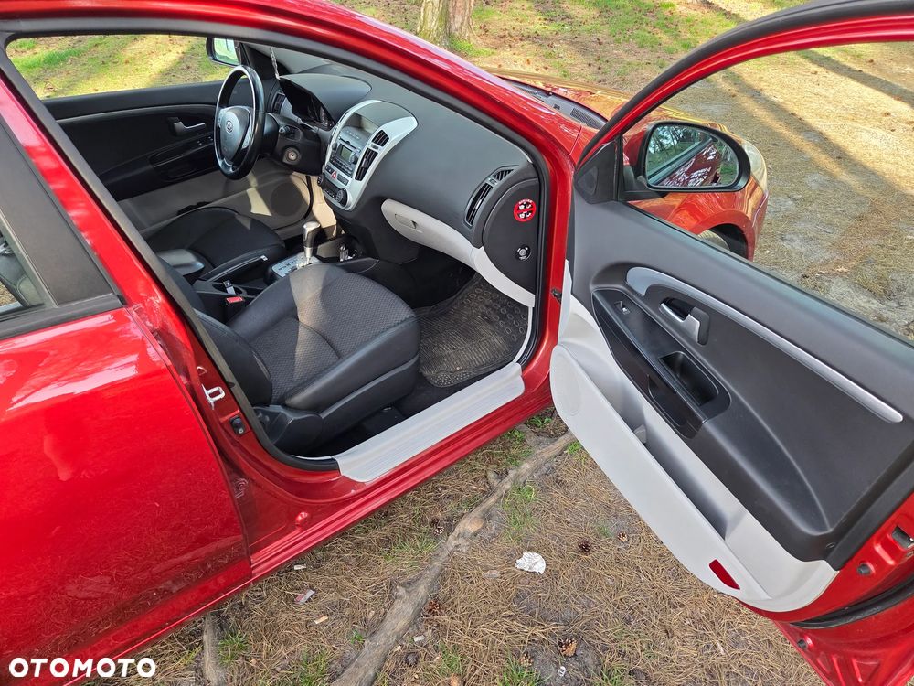 Kia Ceed - 4