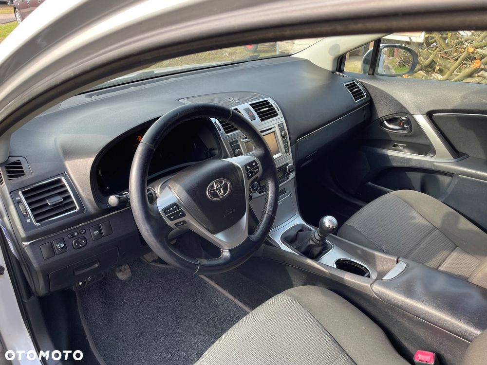 Toyota Avensis 1.6 Edition (2014) - 26