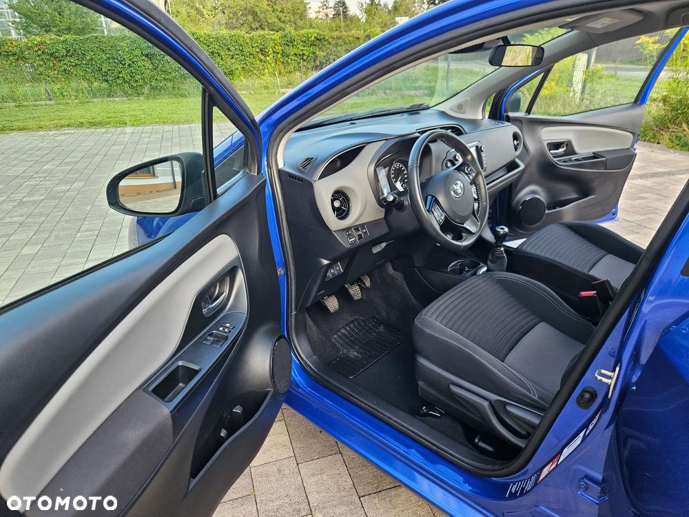 Toyota Yaris 1.5 Premium - 10