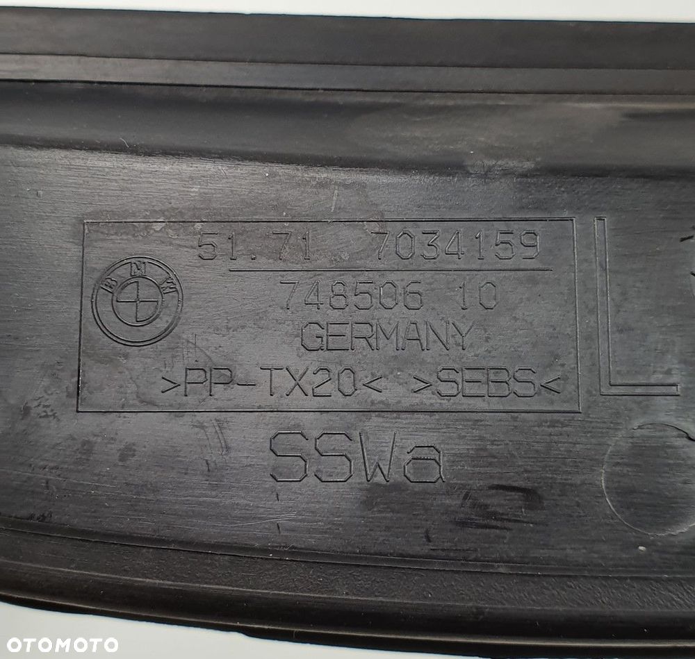 OSŁONA RYNIENKI ODWODNIENIA LEWA BMW 5 E61 7034159 - 3