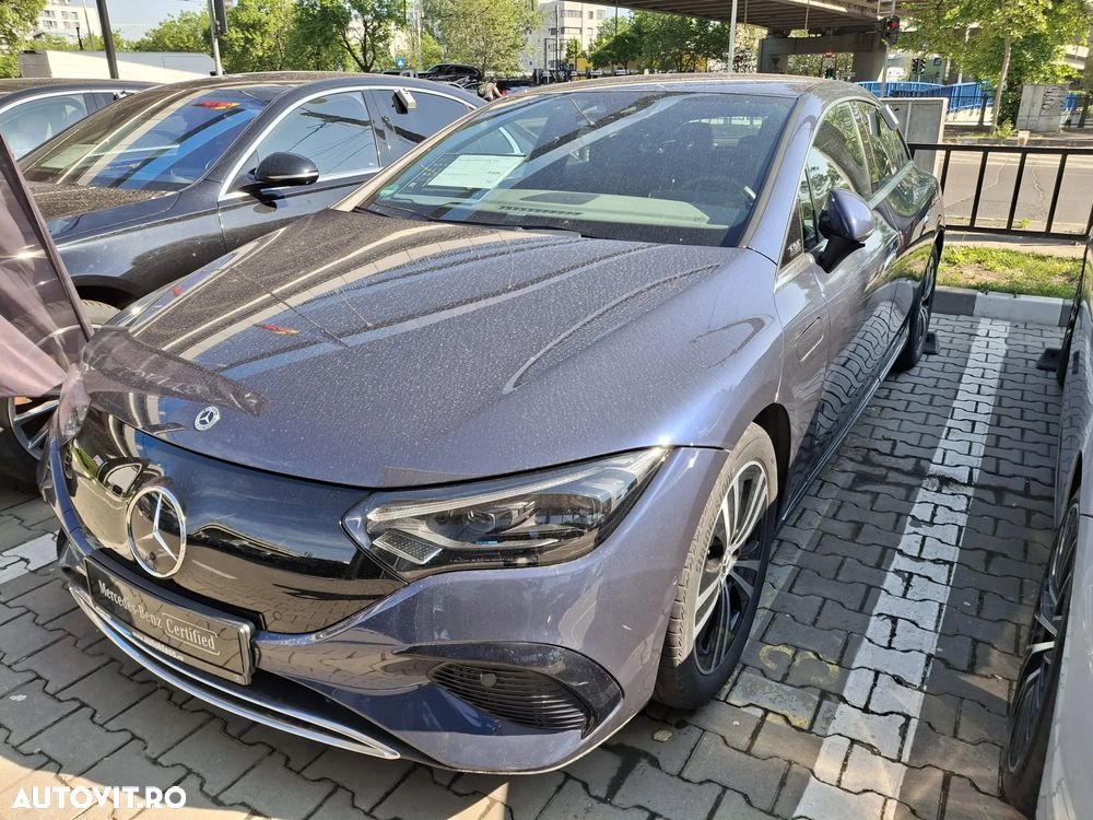Mercedes-Benz EQE 300 - 1
